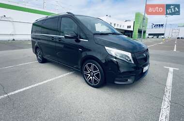 Минивэн Mercedes-Benz V-Class 2017 в 