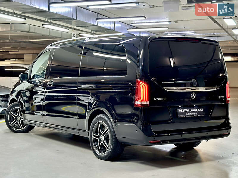 Мінівен Mercedes-Benz V-Class 2022 в Києві
