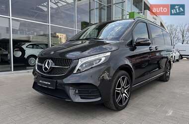 Минивэн Mercedes-Benz V-Class 2021 в 