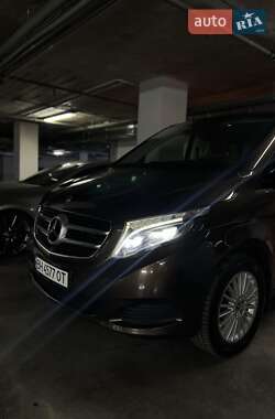 Минивэн Mercedes-Benz V-Class 2018 в 