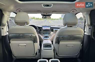 Мінівен Mercedes-Benz V-Class 2022 в 