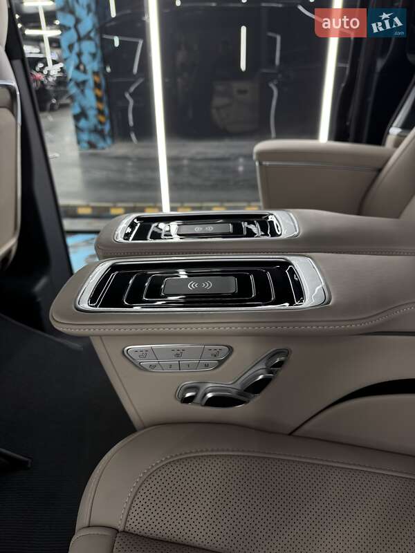 Минивэн Mercedes-Benz V-Class 2025 в Киеве