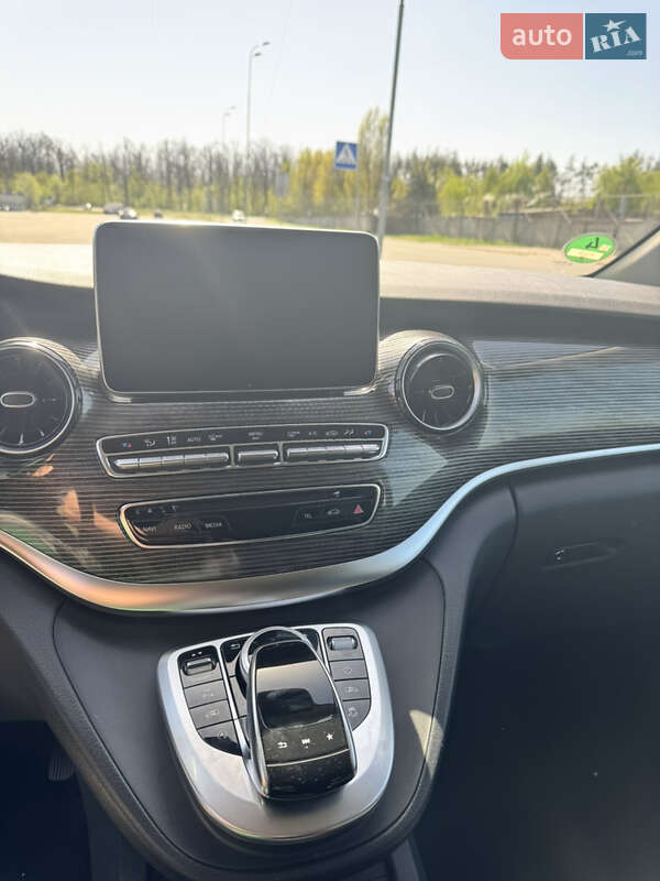 Минивэн Mercedes-Benz V-Class 2020 в Киеве
