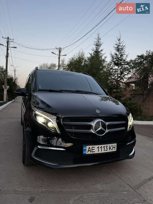 Mercedes-Benz V-Class 2021