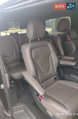 Минивэн Mercedes-Benz V-Class 2021 в 