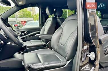 Мінівен Mercedes-Benz V-Class 2023 в 