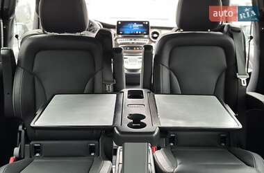 Мінівен Mercedes-Benz V-Class 2023 в 