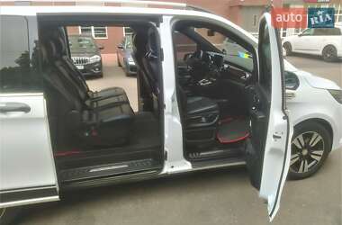 Минивэн Mercedes-Benz V-Class 2015 в 