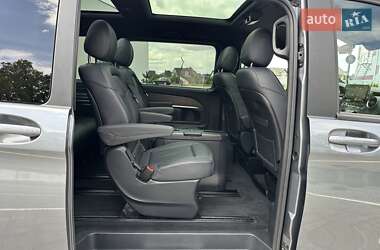Минивэн Mercedes-Benz V-Class 2023 в 