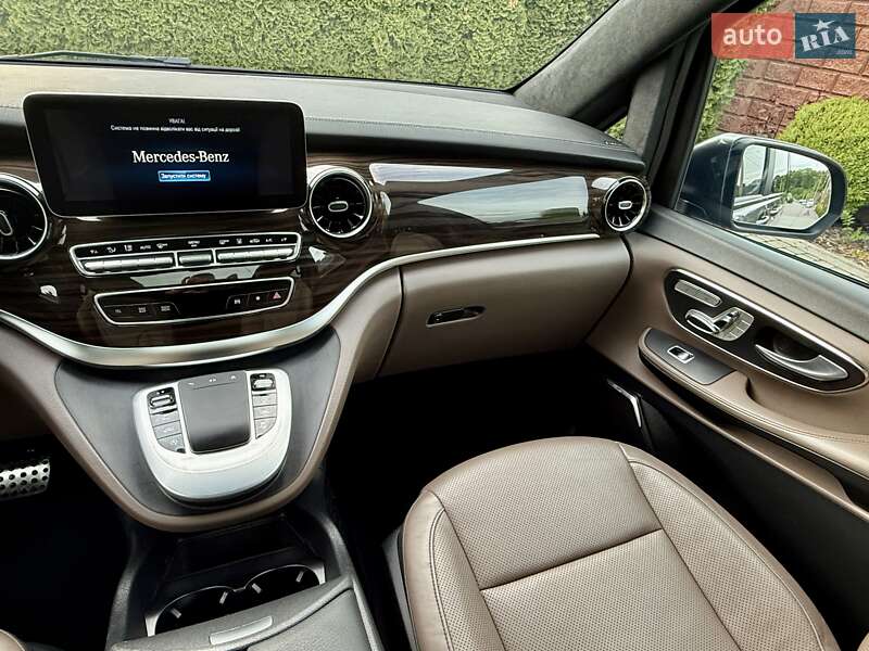 Мінівен Mercedes-Benz V-Class 2021 в Рівному