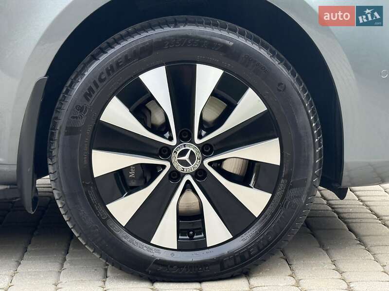 Мінівен Mercedes-Benz V-Class 2021 в Рівному