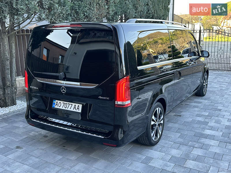 Минивэн Mercedes-Benz V-Class 2016 в Виноградове
