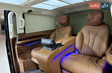 Минивэн Mercedes-Benz V-Class 2022 в Киеве