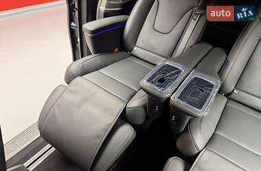 Минивэн Mercedes-Benz V-Class 2025 в 