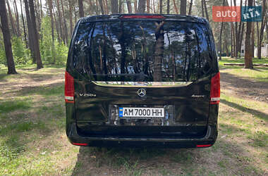 Минивэн Mercedes-Benz V-Class 2017 в 