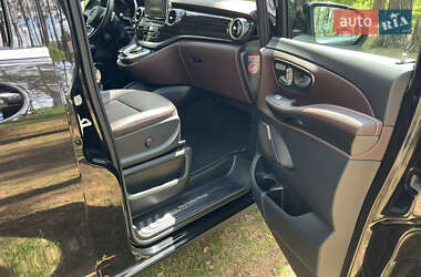 Минивэн Mercedes-Benz V-Class 2017 в 