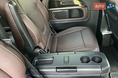 Минивэн Mercedes-Benz V-Class 2017 в 