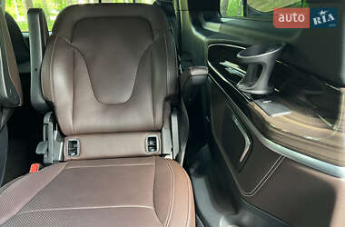 Минивэн Mercedes-Benz V-Class 2017 в 
