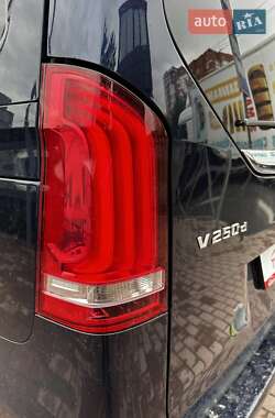 Мінівен Mercedes-Benz V-Class 2016 в 