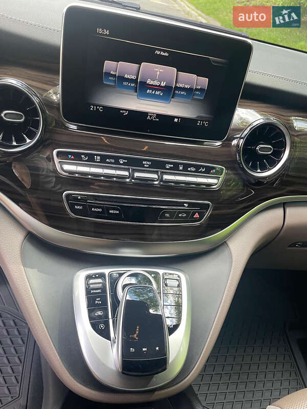 Минивэн Mercedes-Benz V-Class 2020 в Киеве