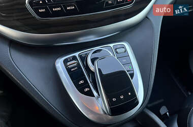Минивэн Mercedes-Benz V-Class 2015 в 