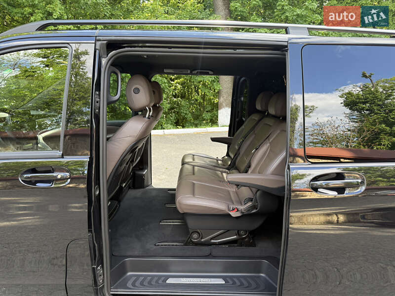 Минивэн Mercedes-Benz V-Class 2022 в Черновцах