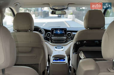Минивэн Mercedes-Benz V-Class 2023 в 