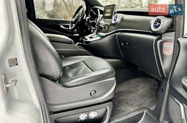 Минивэн Mercedes-Benz V-Class 2016 в 