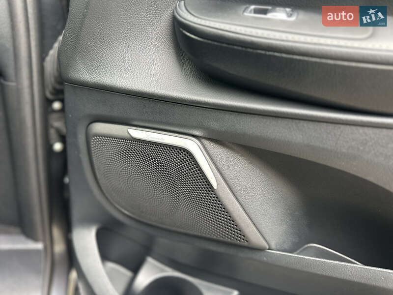 Мінівен Mercedes-Benz V-Class 2021 в Рівному