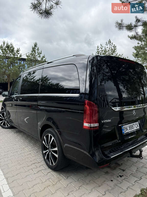 Минивэн Mercedes-Benz V-Class 2014 в Ровно фото 27 Минивэн Mercedes-Benz V-Class 2014 в Ровно