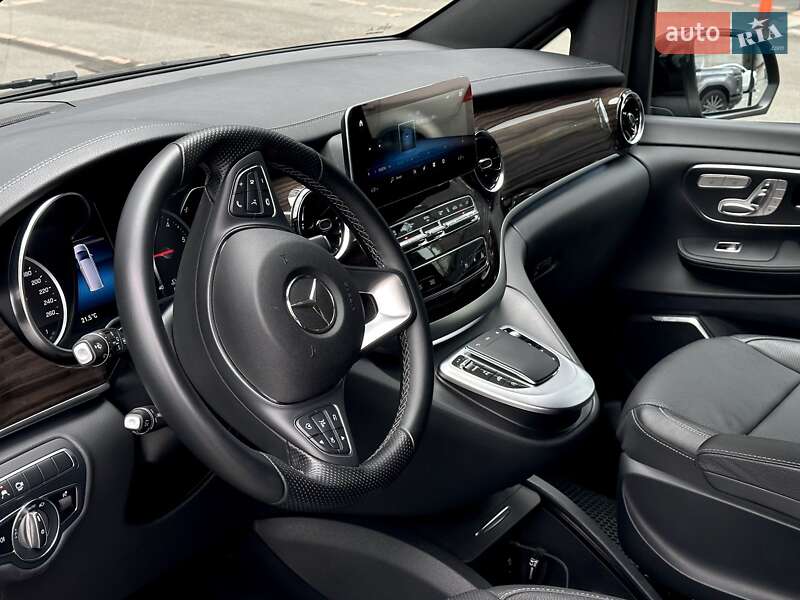 Мінівен Mercedes-Benz V-Class 2021 в Києві