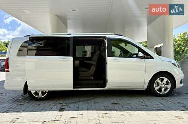 Минивэн Mercedes-Benz V-Class 2016 в 