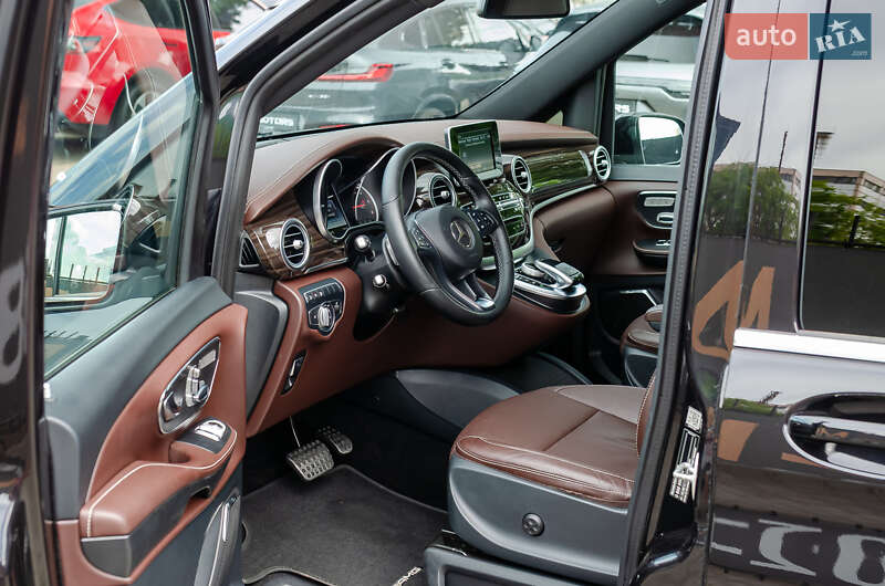 Минивэн Mercedes-Benz V-Class 2017 в Киеве