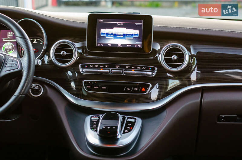 Минивэн Mercedes-Benz V-Class 2017 в Киеве