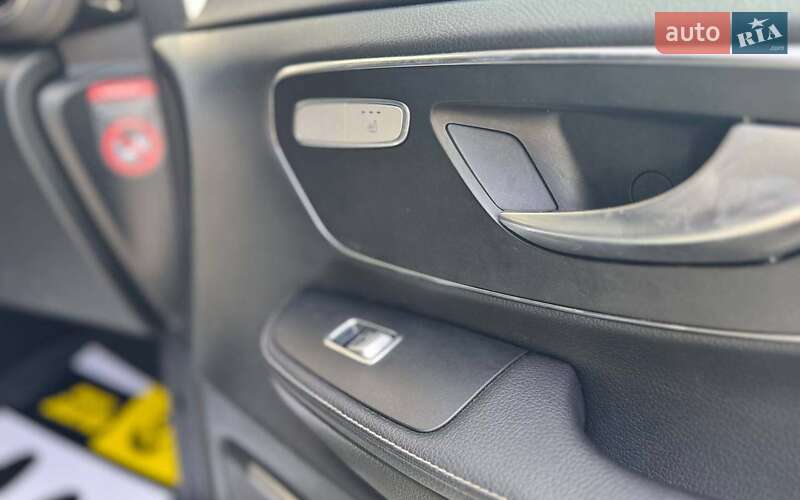 Минивэн Mercedes-Benz V-Class 2016 в Черновцах