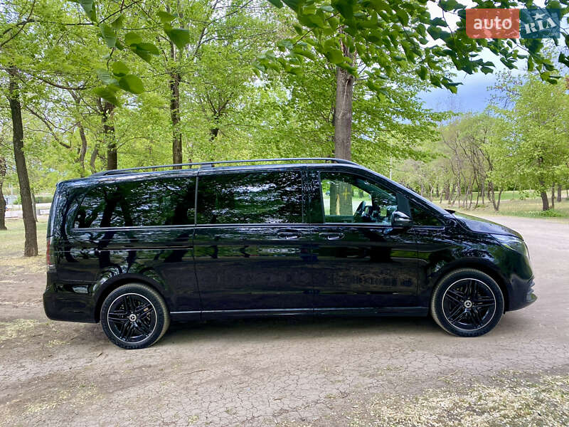 Минивэн Mercedes-Benz V-Class 2024 в Киеве фото 7 Минивэн Mercedes-Benz V-Class 2024 в Киеве