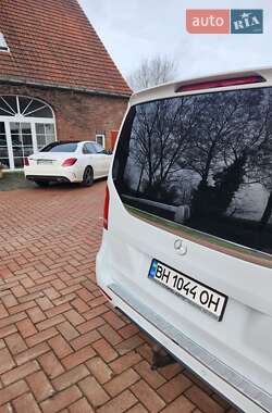 Минивэн Mercedes-Benz V-Class 2016 в 