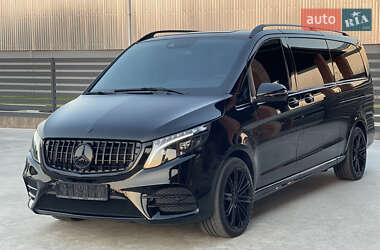 Минивэн Mercedes-Benz V-Class 2022 в 