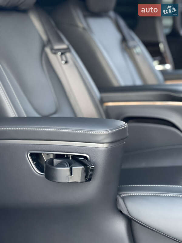 Минивэн Mercedes-Benz V-Class 2022 в Днепре