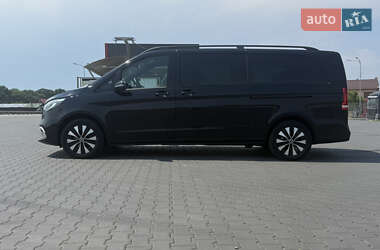 Минивэн Mercedes-Benz V-Class 2022 в 