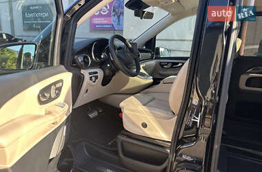 Минивэн Mercedes-Benz V-Class 2023 в 