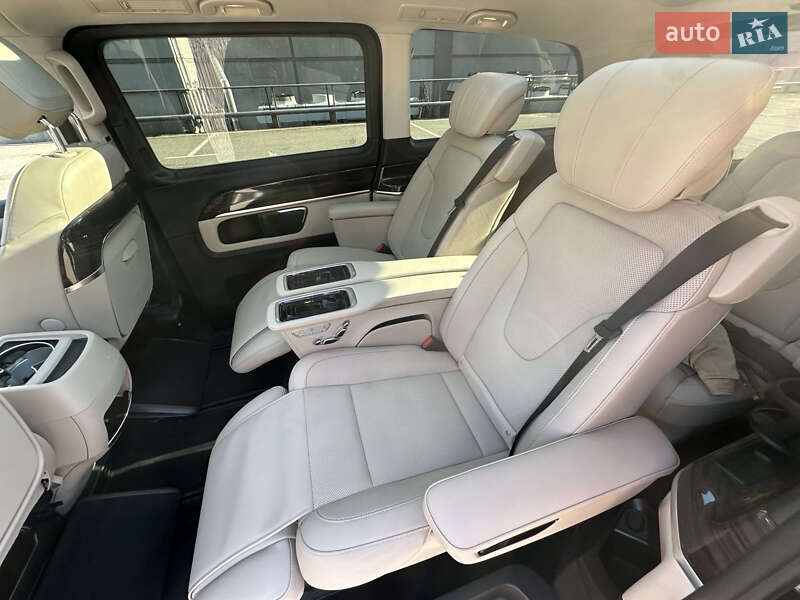 Мінівен Mercedes-Benz V-Class 2023 в Києві