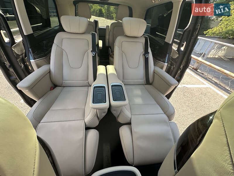 Мінівен Mercedes-Benz V-Class 2023 в Києві