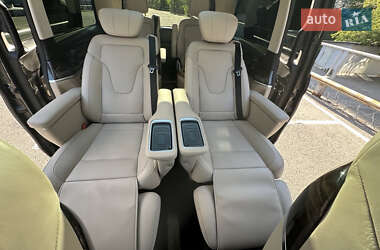 Минивэн Mercedes-Benz V-Class 2023 в 