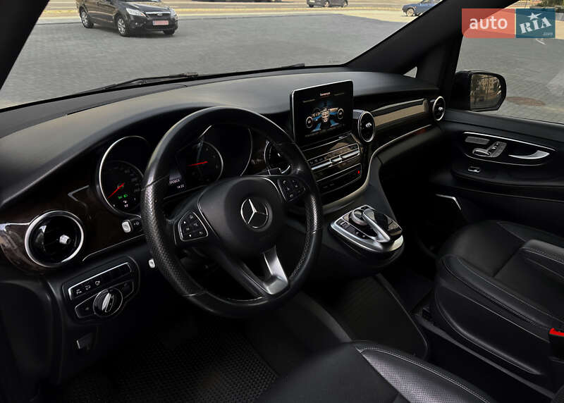 Мінівен Mercedes-Benz V-Class 2017 в Дніпрі