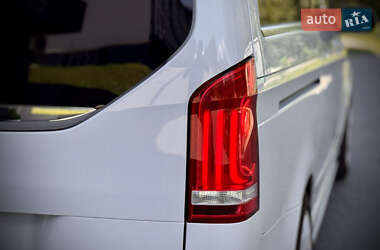 Минивэн Mercedes-Benz V-Class 2016 в 