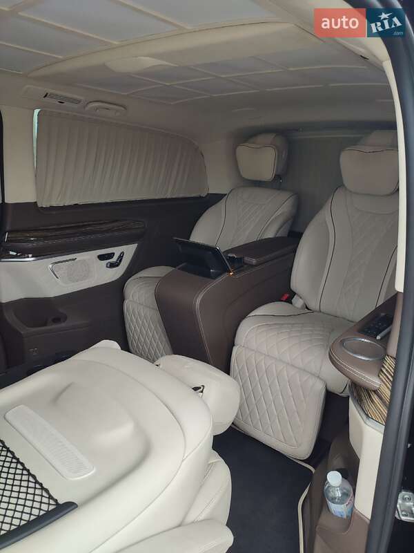 Мінівен Mercedes-Benz V-Class 2021 в Києві
