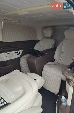 Мінівен Mercedes-Benz V-Class 2021 в  фото 12 Мінівен Mercedes-Benz V-Class 2021 в