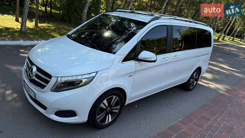 Мінівен Mercedes-Benz V-Class 2016 в Києві