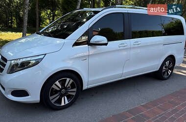 Минивэн Mercedes-Benz V-Class 2016 в 